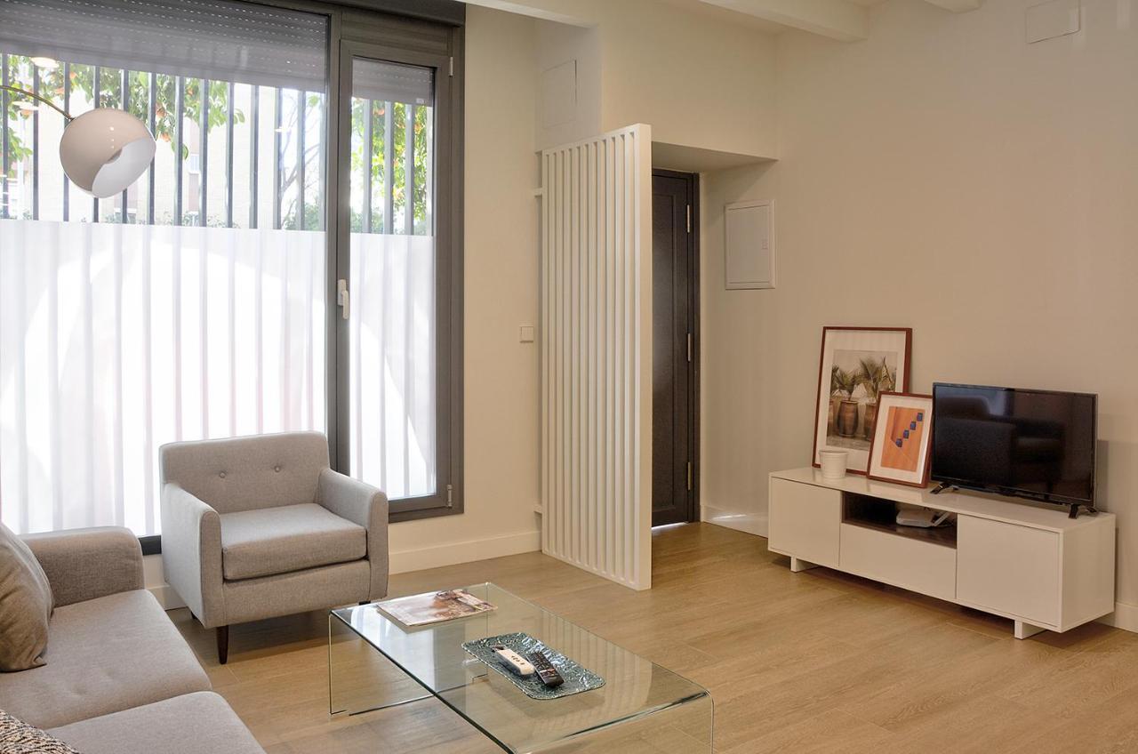 Apartamento De Dos Dormitorios En Triana Sevilla Eksteriør billede