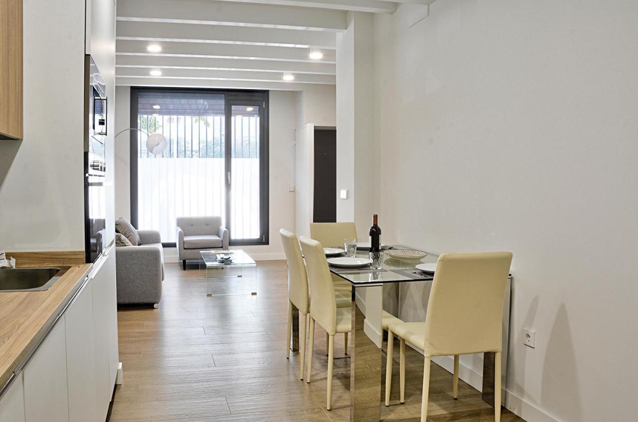 Apartamento De Dos Dormitorios En Triana Sevilla Eksteriør billede