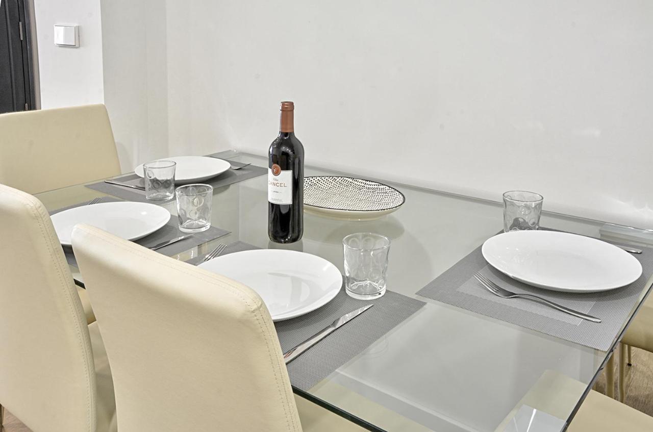 Apartamento De Dos Dormitorios En Triana Sevilla Eksteriør billede
