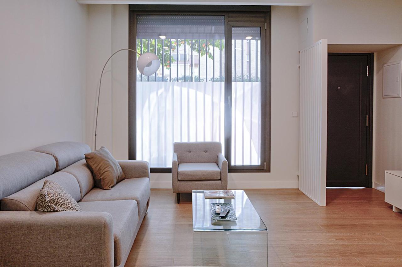 Apartamento De Dos Dormitorios En Triana Sevilla Eksteriør billede