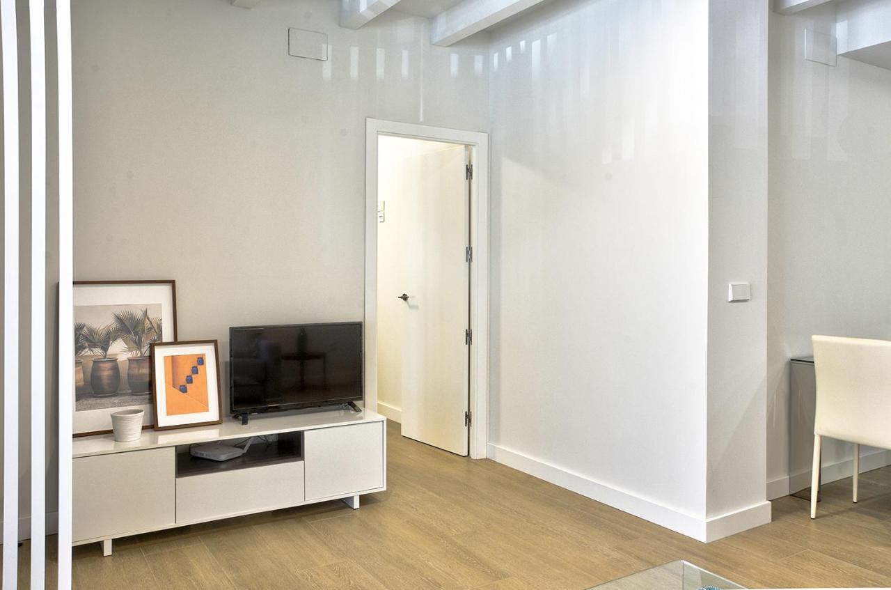 Apartamento De Dos Dormitorios En Triana Sevilla Eksteriør billede
